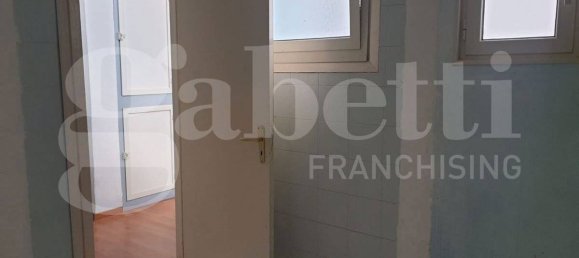 3 rooms Office in Torre Annunziata, Italy No. 317441 7