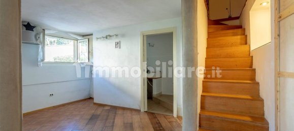 4 bedrooms Villa in Campi Bisenzio, Italy No. 9350 31