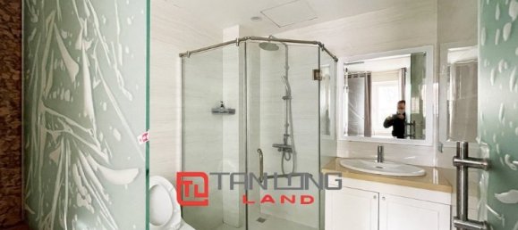 Villa de 3 dormitorios en Long Bien, Vietnam No. 560 16