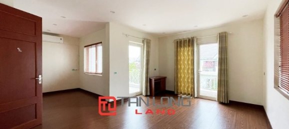 Villa de 3 dormitorios en Long Bien, Vietnam No. 560 18