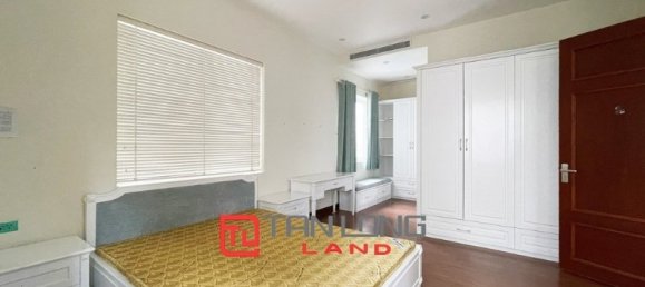 Villa de 3 dormitorios en Long Bien, Vietnam No. 560 8