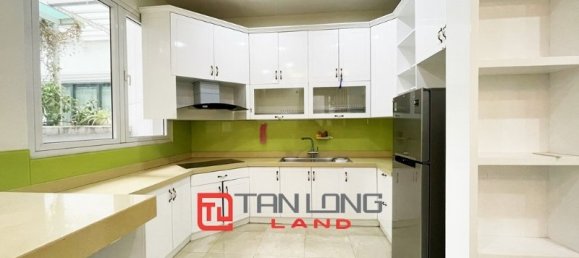 Villa de 3 dormitorios en Long Bien, Vietnam No. 560 6