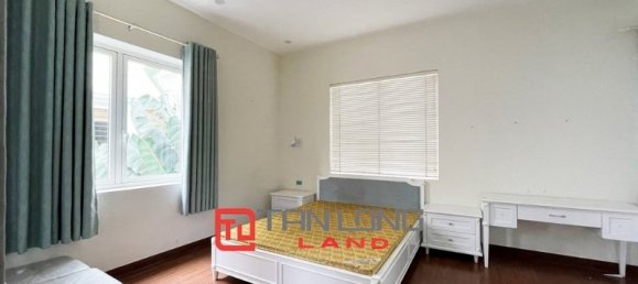 Villa de 3 dormitorios en Long Bien, Vietnam No. 560 7