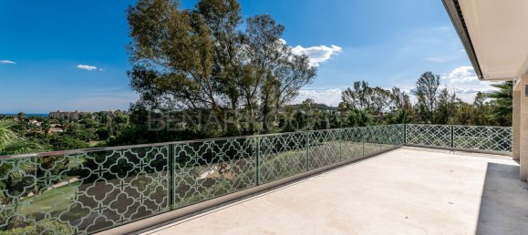 5 bedrooms Villa in Marbella, Spain No. 114053 18