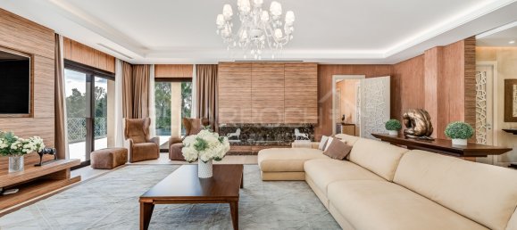 5 bedrooms Villa in Marbella, Spain No. 114053 3