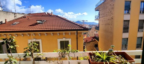 Квартира с 4 спальнями в Санремо, Италия № 332352 2