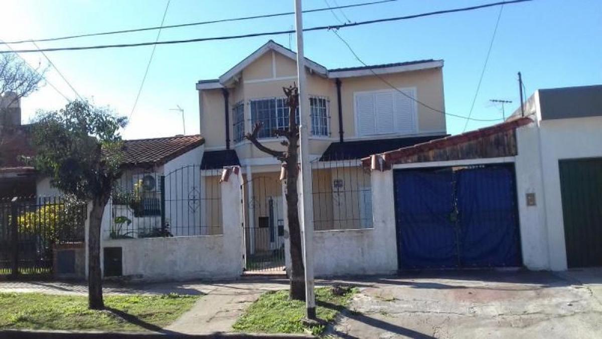 3 Schlafzimmer Haus in Tres de Febrero, Argentina, Nr. 2018