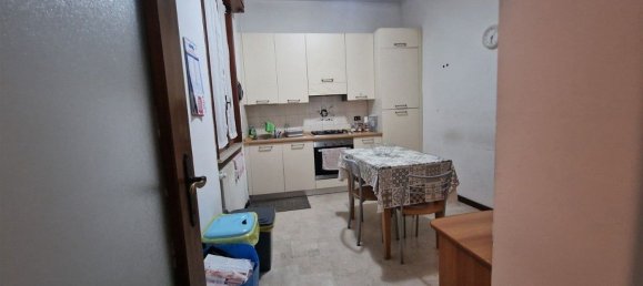 3 bedrooms Apartment in Parma, Italy No. 377382 16