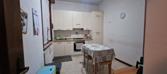 3 bedrooms Apartment in Parma, Italy No. 377382 13