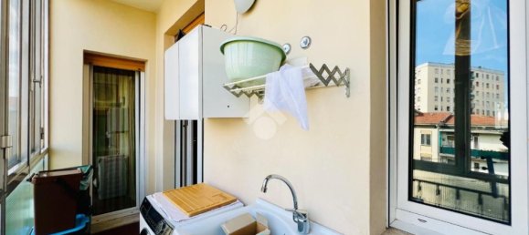 Квартира с 3 спальнями в Мантуя, Италия № 378522 24