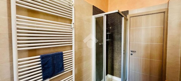 Квартира с 3 спальнями в Мантуя, Италия № 378522 37