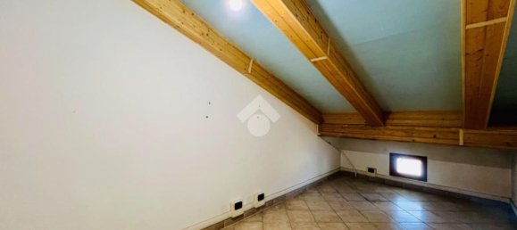 Квартира с 3 спальнями в Мантуя, Италия № 378522 41