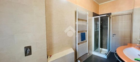 Квартира с 3 спальнями в Мантуя, Италия № 378522 5