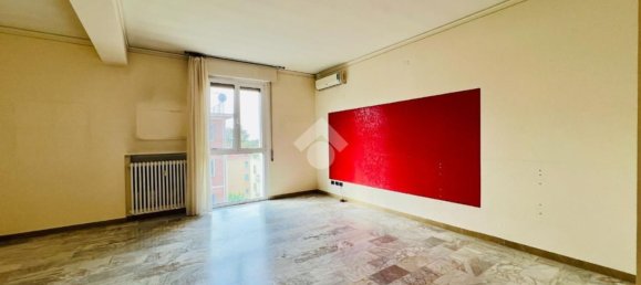 Квартира с 3 спальнями в Мантуя, Италия № 378522 13