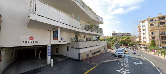 Гараж 13м² в Канны, Франция № 329386 2