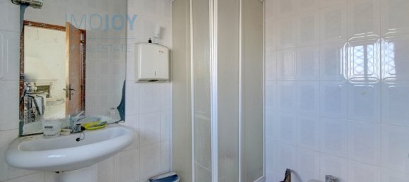 530m² Commercial property in Montijo, Portugal No. 254999 12