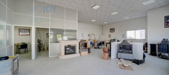530m² Commercial property in Montijo, Portugal No. 254999 4