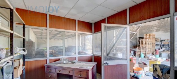 530m² Commercial property in Montijo, Portugal No. 254999 9