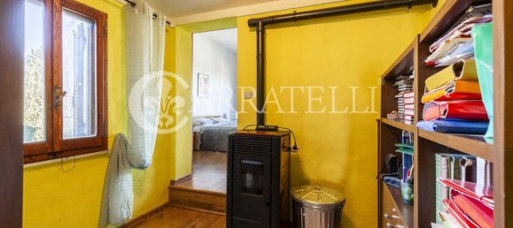 Квартира с 3 спальнями в Сан Квирико д’Орча, Италия № 116353 18