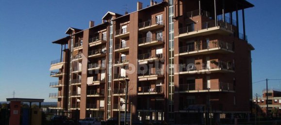 Apartamento de 3 dormitorios en Biella, Italy No. 179387 5