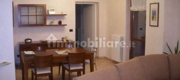 Apartamento de 3 dormitorios en Biella, Italy No. 179387 2