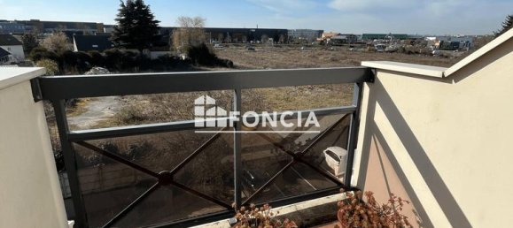 Дуплекс с 2 спальнями в Гонесс, Франция № 356116 2