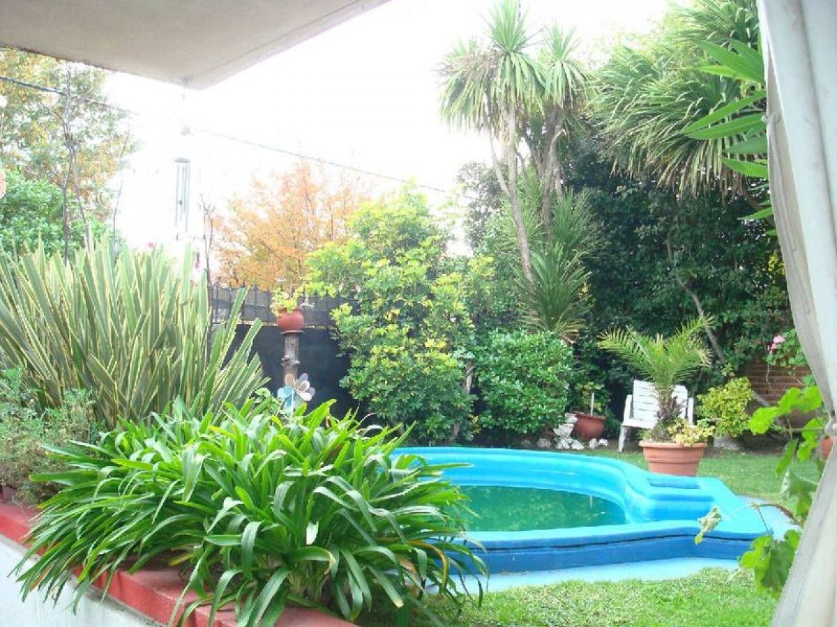 3 bedrooms House in Mar del Plata, Argentina No. 65096