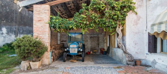 Дом с 4 комнатами в Лоццо Атестино, Италия № 303415 2