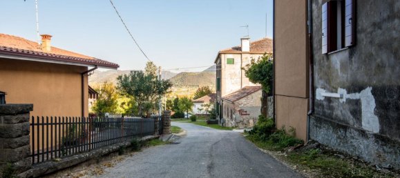 Дом с 4 комнатами в Лоццо Атестино, Италия № 303415 22