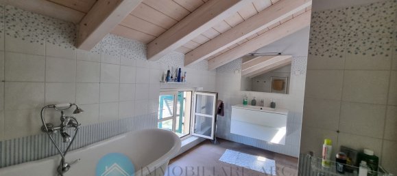 Apartamento de 3 habitaciónes en Varazze, Italy No. 296052 18