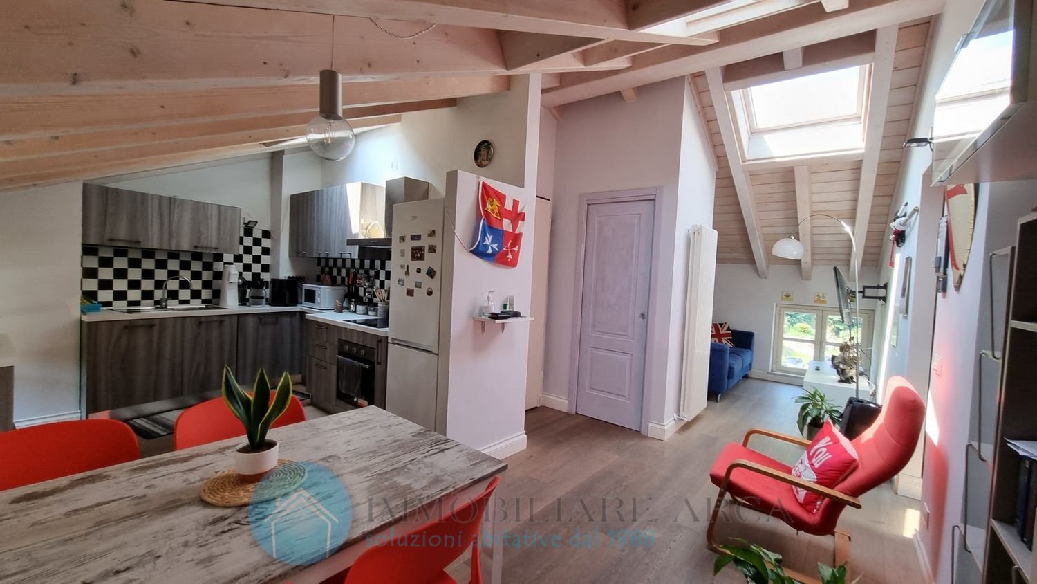 Apartamento de 3 habitaciónes en Varazze, Italy No. 296052