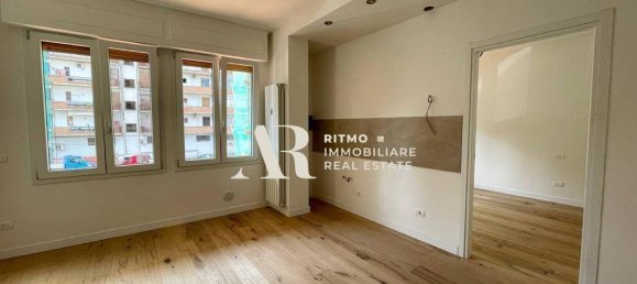 2 bedrooms Apartment in Campi Bisenzio, Italy No. 9888 14