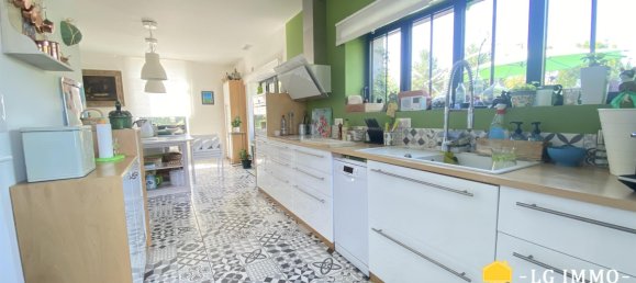 Casa de 6 dormitorios en Charente-Maritime, France No. 301473 32