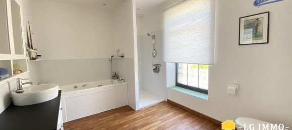 Casa de 6 dormitorios en Charente-Maritime, France No. 301473 10