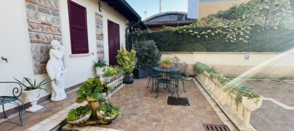 2 rooms Apartment in Chiari, Italy No. 258794 3