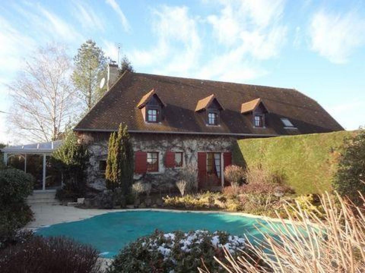 6 bedrooms House in Louhans, France No. 11734