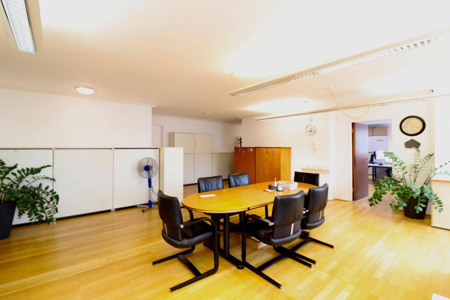 162m² Office in Salzburg, Austria No. 241410