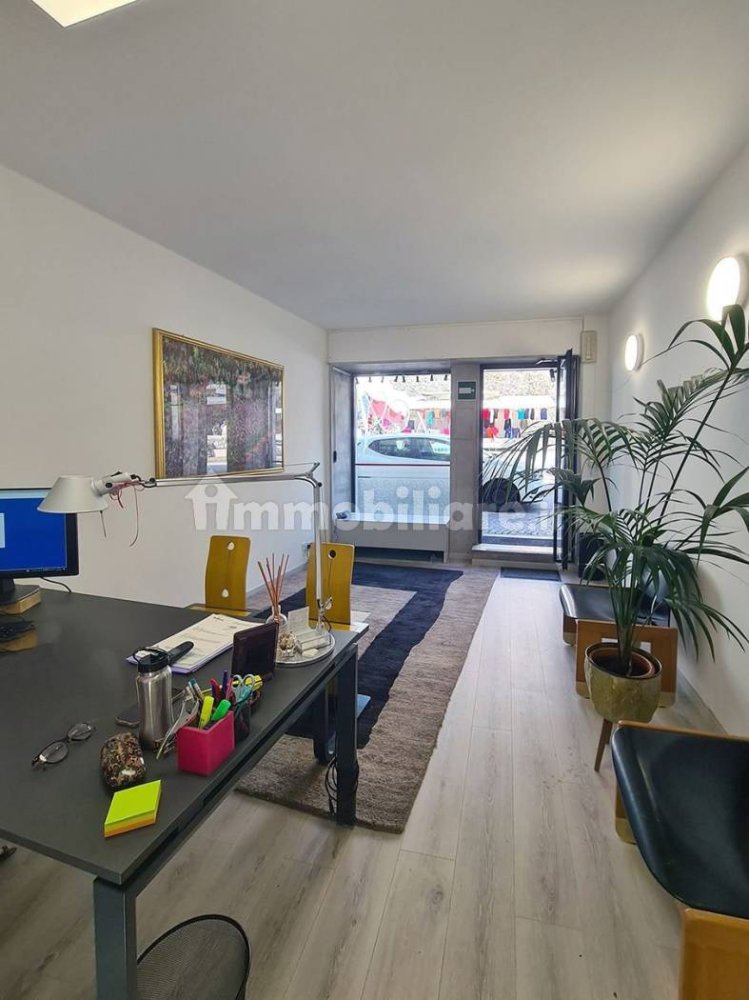 Коммерческая недвижимость с 2 комнатами в Фельтре, Италия № 353516