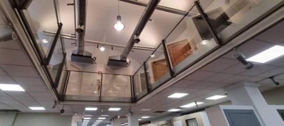 600m² Office in Milan, Italy No. 243325 28