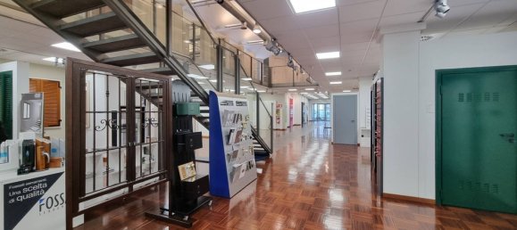 600m² Office in Milan, Italy No. 243325 15