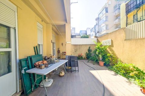 3 bedrooms Apartment in Lisbon, Portugal No. 271596