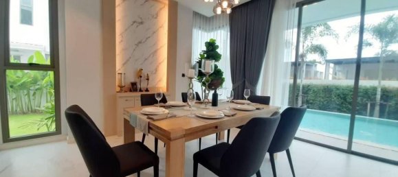 3 Schlafzimmer Villa in Phuket, Thailand, Nr. 63676 2