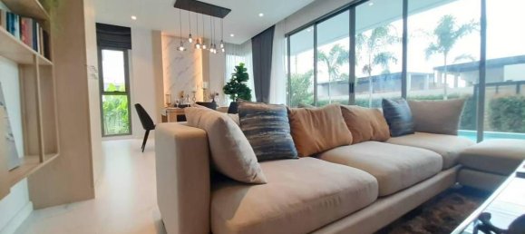 3 Schlafzimmer Villa in Phuket, Thailand, Nr. 63676 3