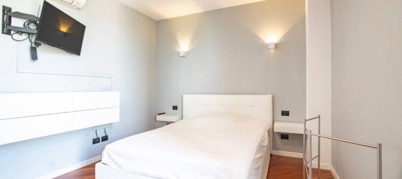 2 bedrooms Apartment in Cassano d'Adda, Italy No. 290414 2