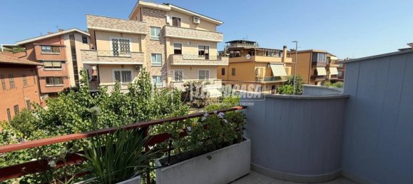 Casa de 3 dormitorios en Rome, Italy No. 350521 3