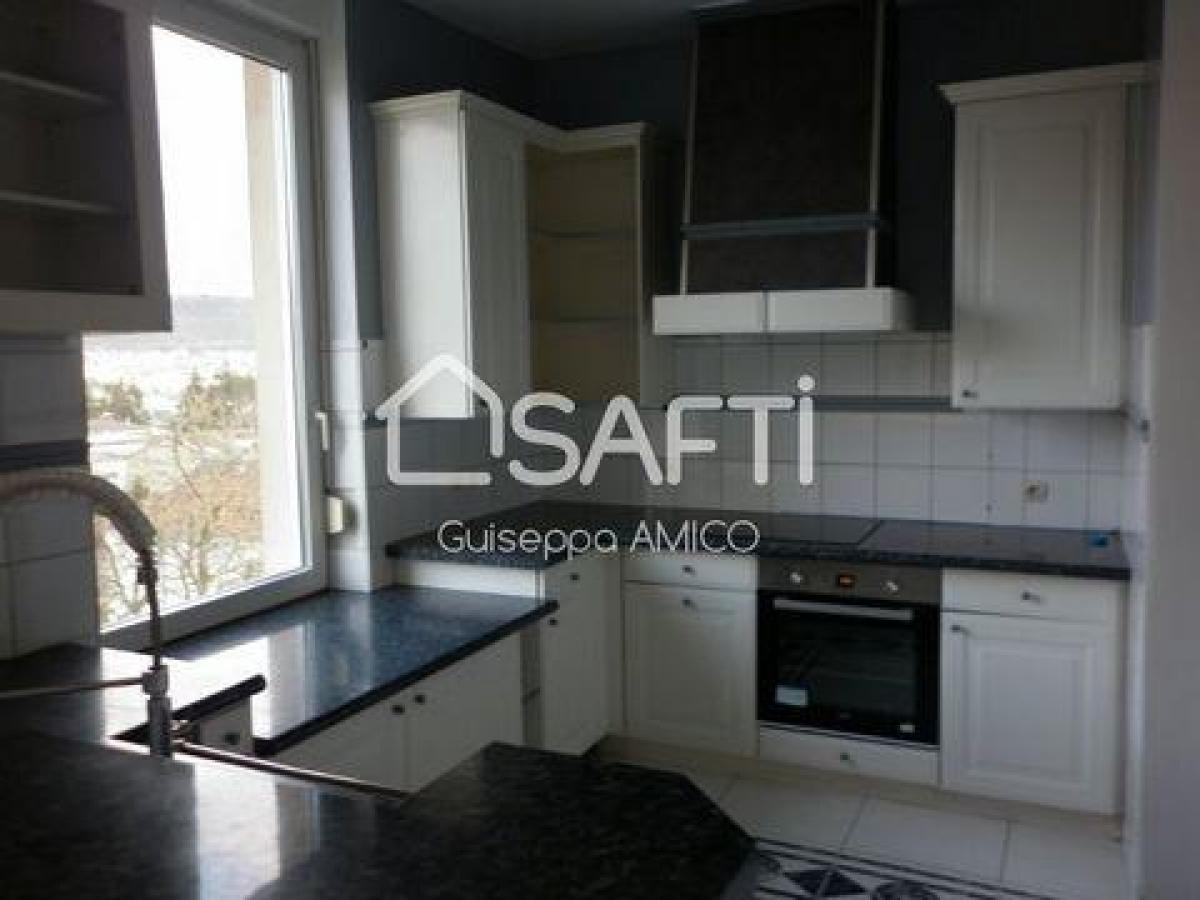 2 bedrooms Apartment in Forbach, France No. 13591