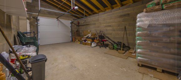 4 bedrooms Villa in Reyrieux, France No. 197685 15