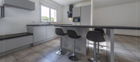 4 bedrooms Villa in Reyrieux, France No. 197685 7