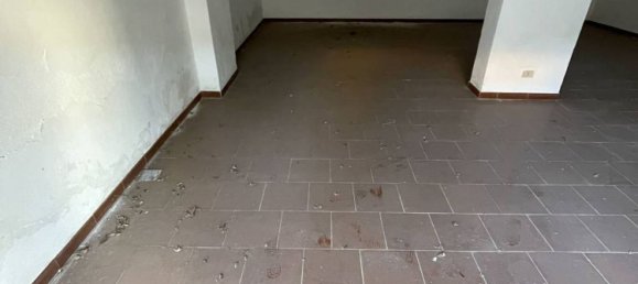 Garage à Falcone, Italy 58m² No. 127082 4