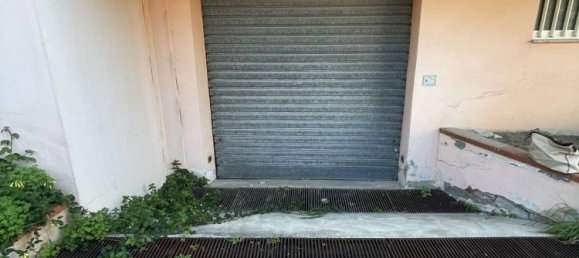 Garage à Falcone, Italy 58m² No. 127082 2